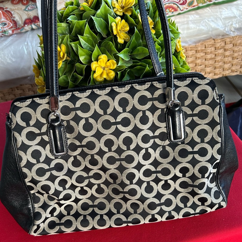 COACH Madison Kimberly Carryall EUC - Picture 8 of 11
